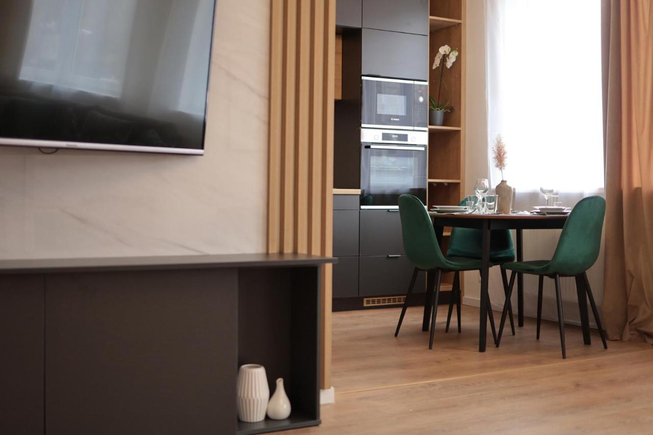 Beautiful And Stylish 2 Bedroom Apartment In The City Center And In The Pedestrian Zone Bratislava Eksteriør billede